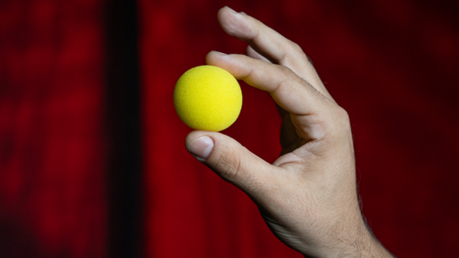 Magic Sponge Balls 4 pack Geel ( 1,5" / 3,8cm )