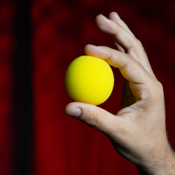 Magic Sponge Balls 4 pack Geel ( 2" / 5cm )